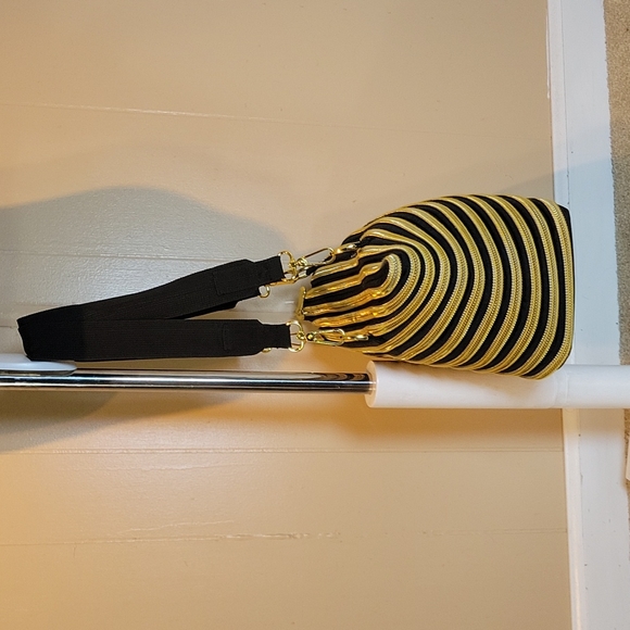 Bam Bags Black Nylon With Gold Zipper Purse - Picture 2 of 12